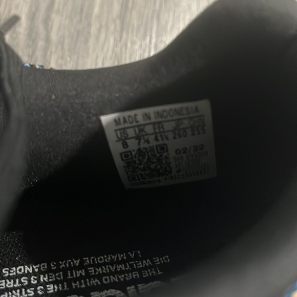 NWT Beand New Adidas Swift Run 22 - Picture 4 of 7